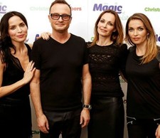The Corrs Unsigned photo -  Irish family band *18