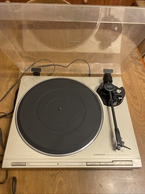 PIONEER QUARTZ-PLL FULL AUTOMATIC PL-7 TURNTABLE