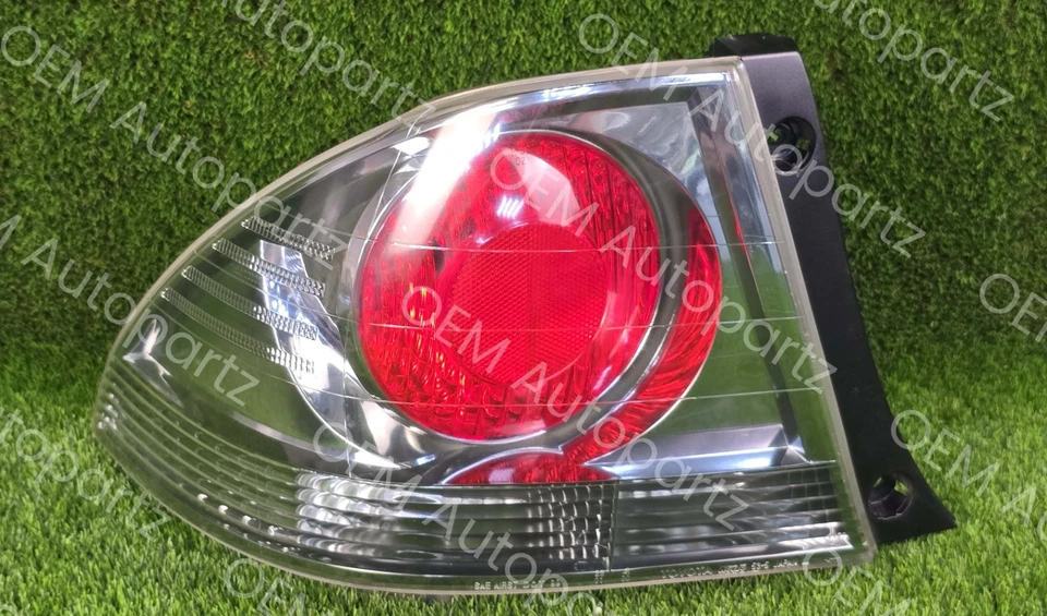 Пара задних фонарей в сборе для Lexus Altezza IS200 IS300 SXE10 оригинальные левые и правые б/у - Изображение 2 из 4