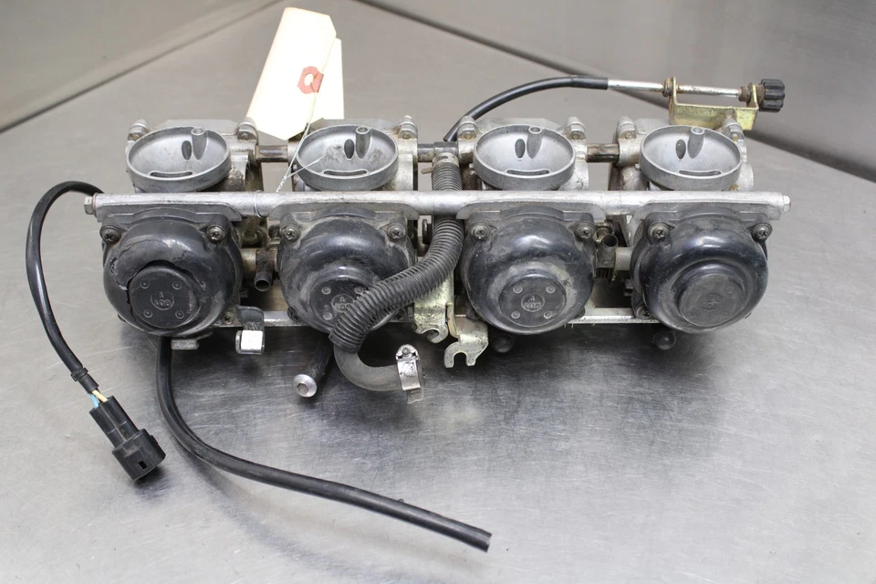 96-03 SUZUKI BANDIT 600 CARBS CARBURETORS DAMAGED Foto 4 de 4