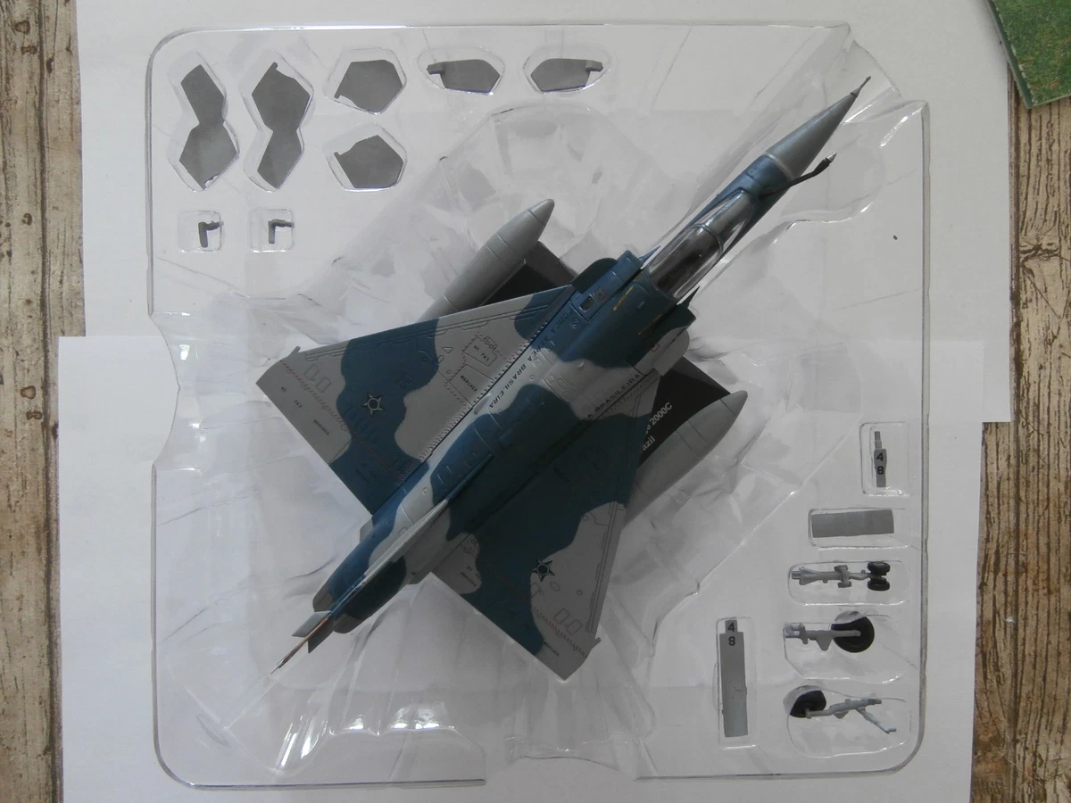 Maquette Avion Mirage 2000 1:100 – Modèle Réaliste Alliage/Plastique, Chasseur Français, Support Inclus – Collection Décoration