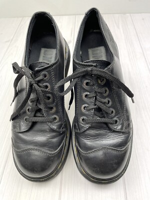 靴 Dr.Martens for  MAIL Buzz 8-Eye in Black Milled Nappa | Dr. Martens