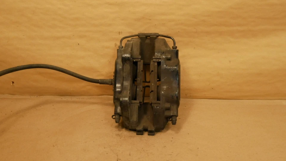 Pinça de freio dianteira Ferrari 355 destro PN 169825 - Imagem 4 de 4