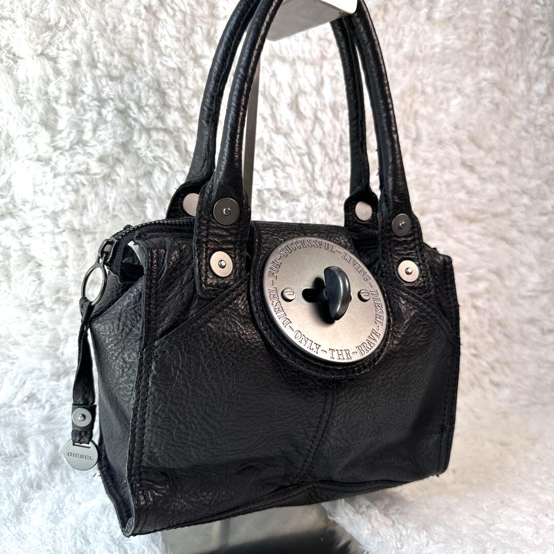 DIESEL 黒 レザー ハンドバッグ Y2K DIESEL All-Leather Mini Handbag Black Y2K Turn Lock Bag