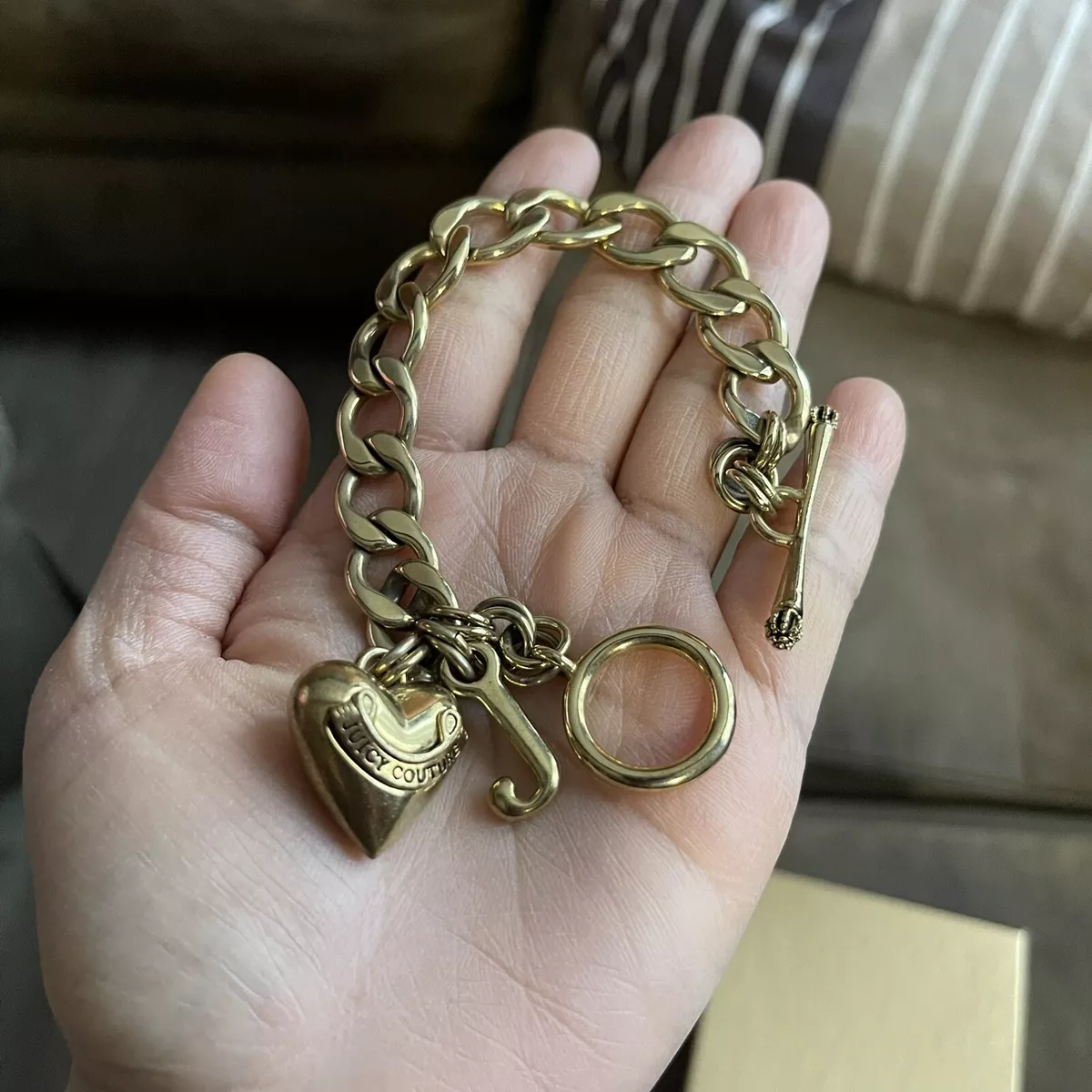 Juicy Couture Gold Chain Link Heart Toggle Bracelet J Charm 7.5” Jewelry EUC