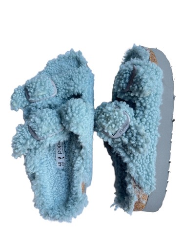 Birkenstocks Papillio Arizona Teddy-Lammfell-Sandalen mit großer Schnalle Größe 8,5 blau