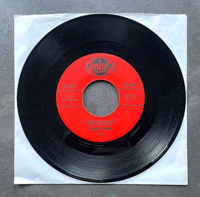 7'' Marktones - Hold Me Close - US Doo Wop