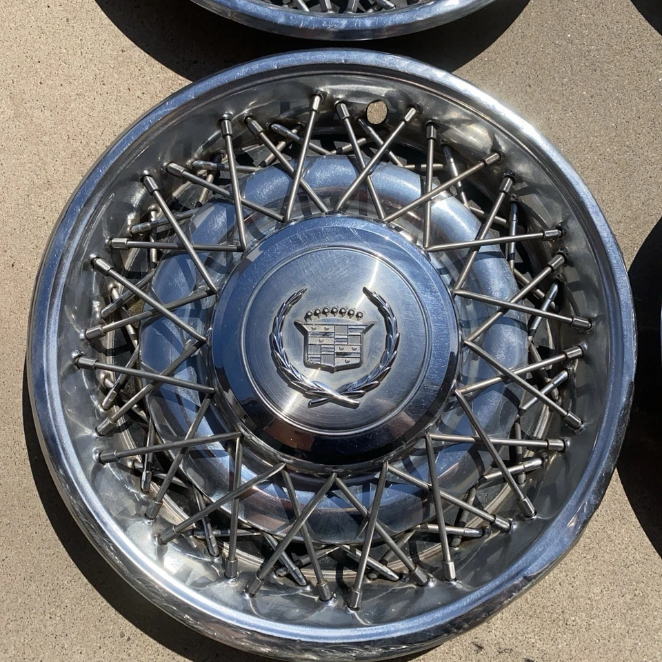 1977-1992 Cadillac Deville Fleetwood RWD 15" Wire Wheel Cover Hub Cap Set 4 - Image 3 of 4