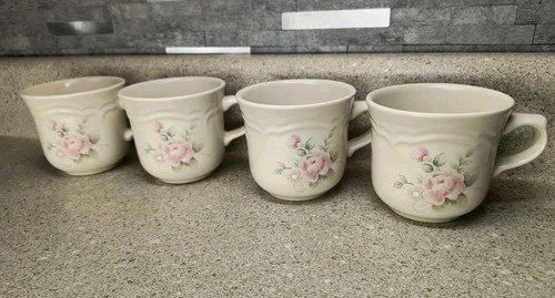 Vintage Pfaltzgraff Tea Rose Coffee Mugs , Tea Cups USA- Set Of 4, Great Cond!