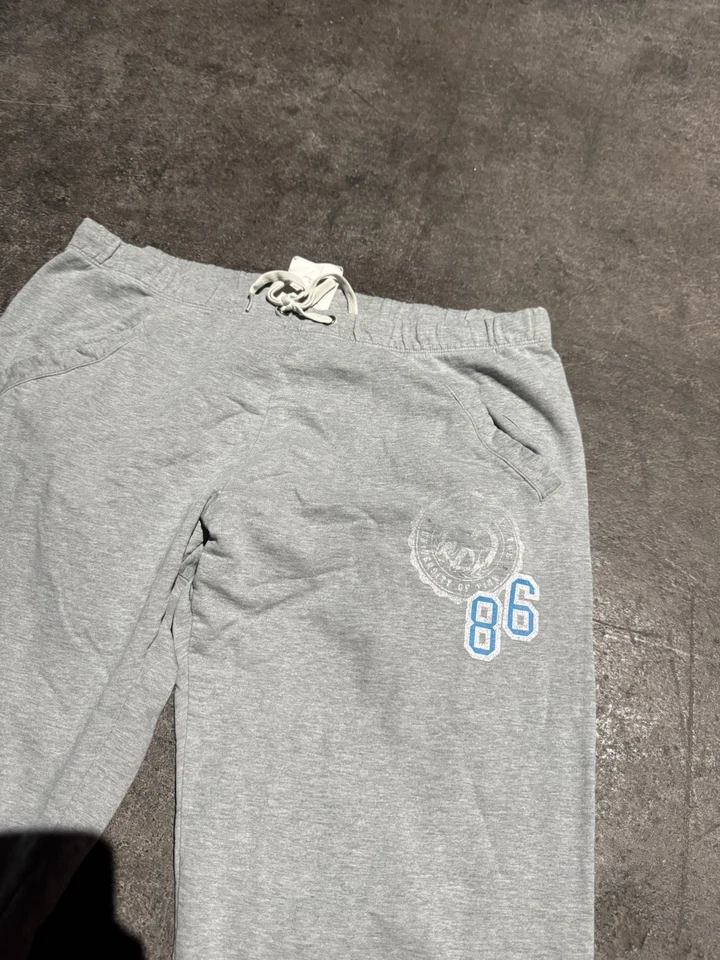 Pantalones deportivos relajados de tiro bajo grises ROSA My Favorite Y2K Victoria’s Secret M Foto 2 de 4