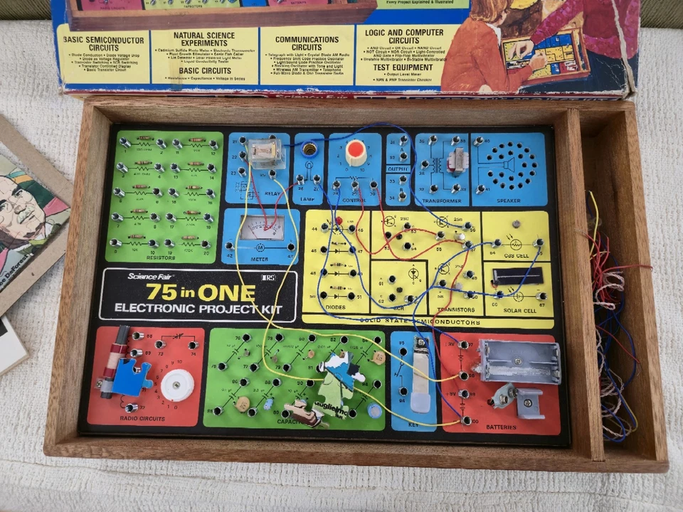 Radio Shack Tandy Science Fair 1976 75 en 1 kit de proyecto electrónico 28-247! Foto 4 de 4