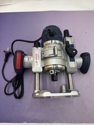 Bosch Professional Oberfräse GOF 1600 CE Unbenutzter Aussteller Mit lagerspuren