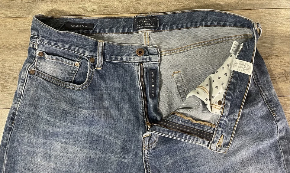 LUCKY BRAND 410 Athletic Fit Straight Legs MENS Jeans 36x32 Very Cool - Image 3 of 4