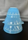 Set of 3 Pyrex Snowflake Cinderella Garland Nesting Mixing Bowls 401 442 403 USA
