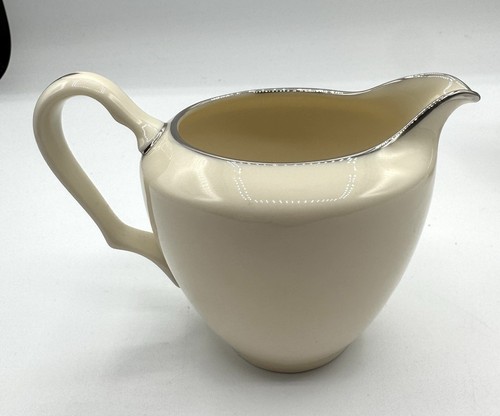 Lenox Montclair Milchkännchen und Zuckerdose mit Deckel elfenbeinfarben mit Silberrand - Bild 4 von 20