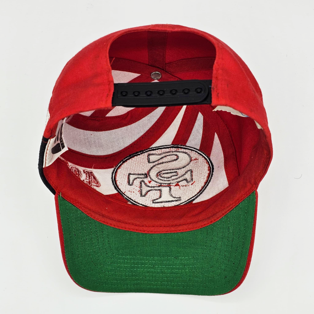 San Francisco 49ers Vintage 90s Eastport Snapback Hat - Red Color
