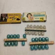 Lot Of 32 Vintage GE PowerMite M2, M5, M5B Sylvania Blue Dot Flashbulbs Mix