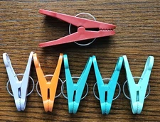 Clip-N-Weight Red, Purple, Orange, Green Spring Clip Balloon Weight - Lot of 6