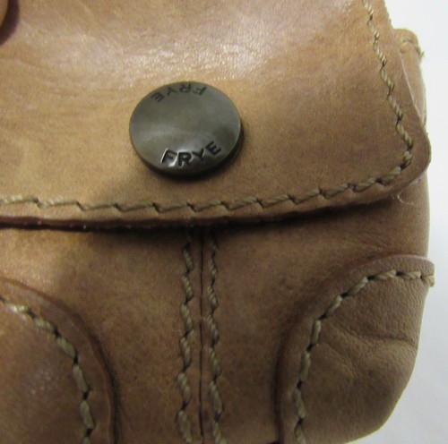Frye Brown Leather Magnetic Snap Closure Airpod Case Holder EUC - Imagen 4 de 4
