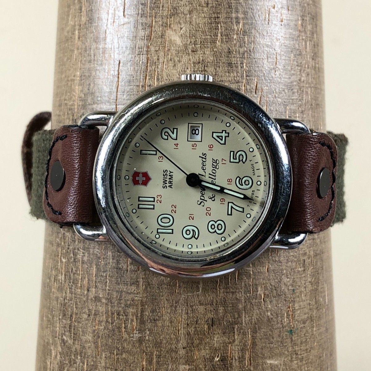 Victorinox Swiss Army Women Kellogg Cavalry Quartz Analog 32mm