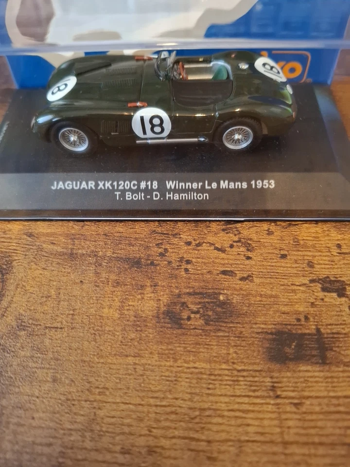 IXO LM1953 Jaguar XK 120C #18 Le Mans Winner 1953 - Rolt/Hamilton escala 1/43 - Imagem 2 de 4