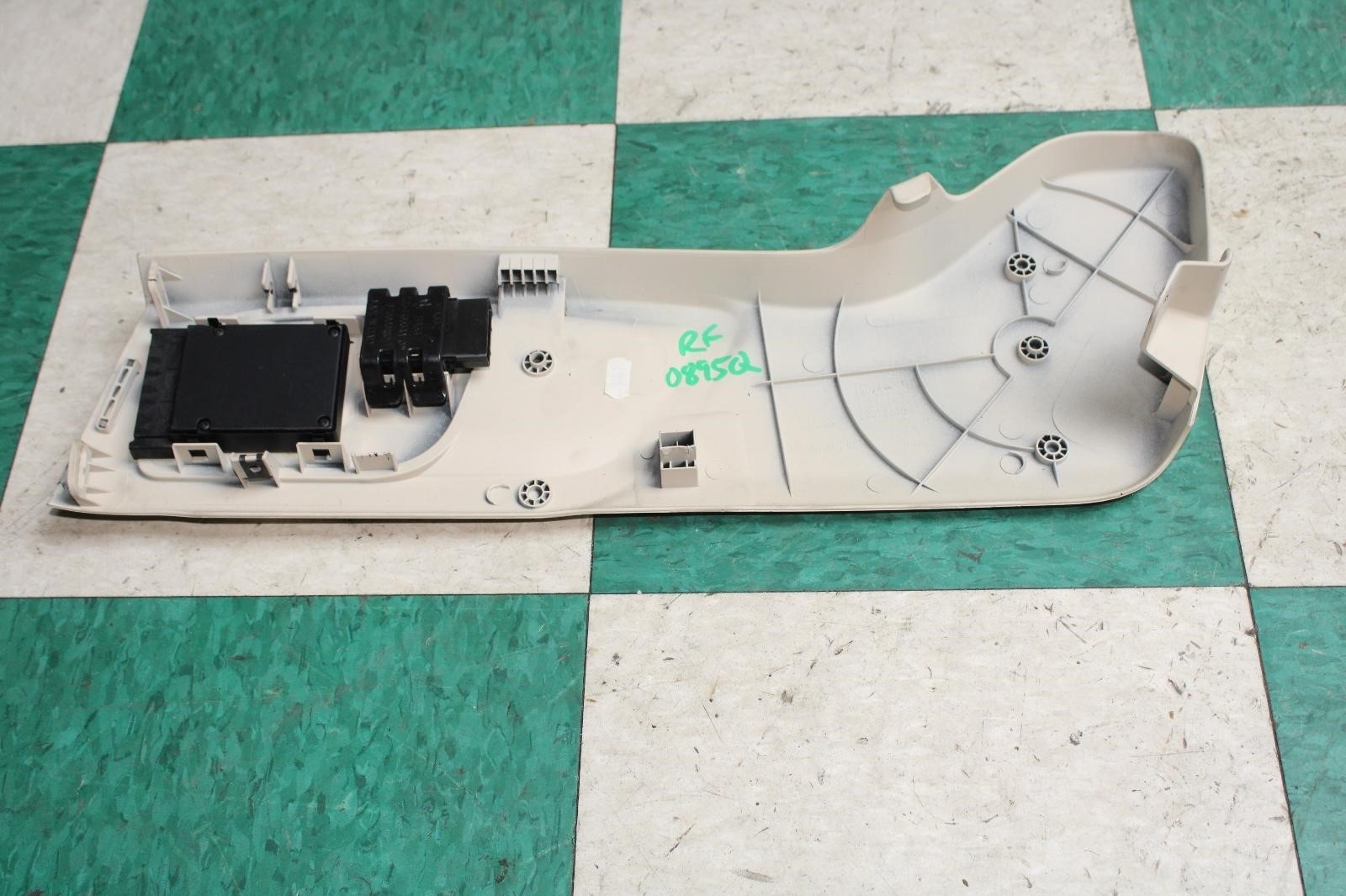 14-17 Ghibli Cream Trim Front Passenger Side Right Power Seat Switch Factory OEM