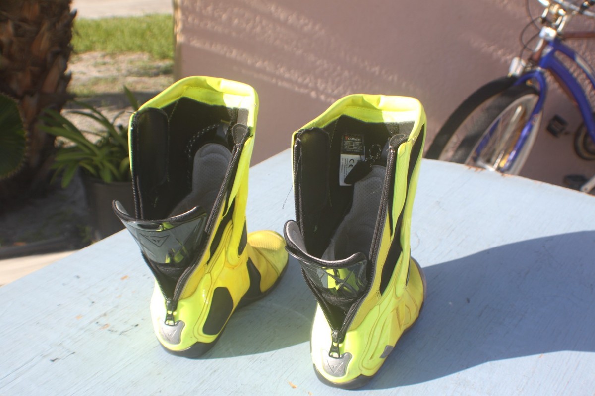 DAINESE - TORQUE D1 OUT - FLO YELLOW - SZ 10 - USED | eBay