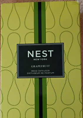 NEST New York Grapefruit Reed Diffuser, Clear Glass Oil Aromatherapy