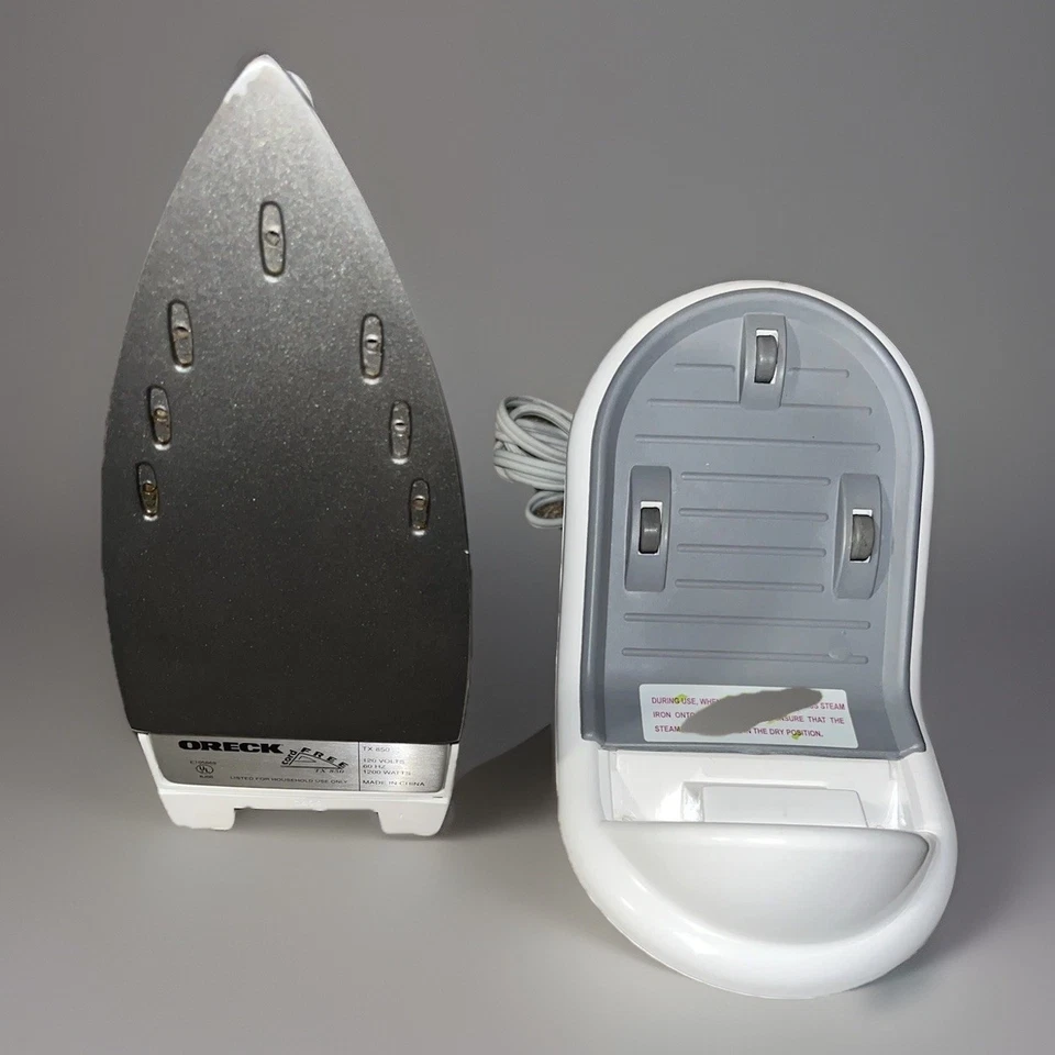 Plancha de vapor inalámbrica Oreck TX 850 base giratoria probada - funciona muy bien - casi nueva Foto 3 de 4