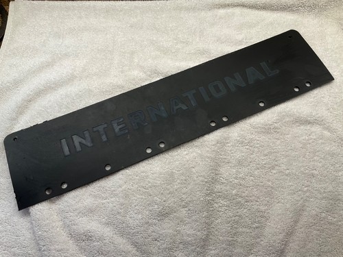 Vintage International Semi-Truck Rubber Mud Flap Top Guard / Extension – 24" x 6