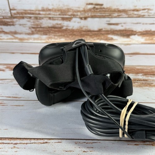HTC Vive Virtual Reality Headset Black with Cables USB 2.0 - Picture 3 of 7