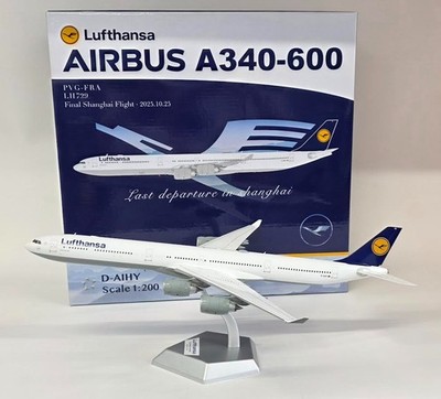 SQ Wings 1:200 Airbus 340-600 Lufthansa D-AIHY (with stand) Ref: L2282