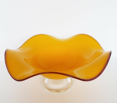 Vintage yellow art glass footed pedestal fruit bowl - Picture 3 of 9