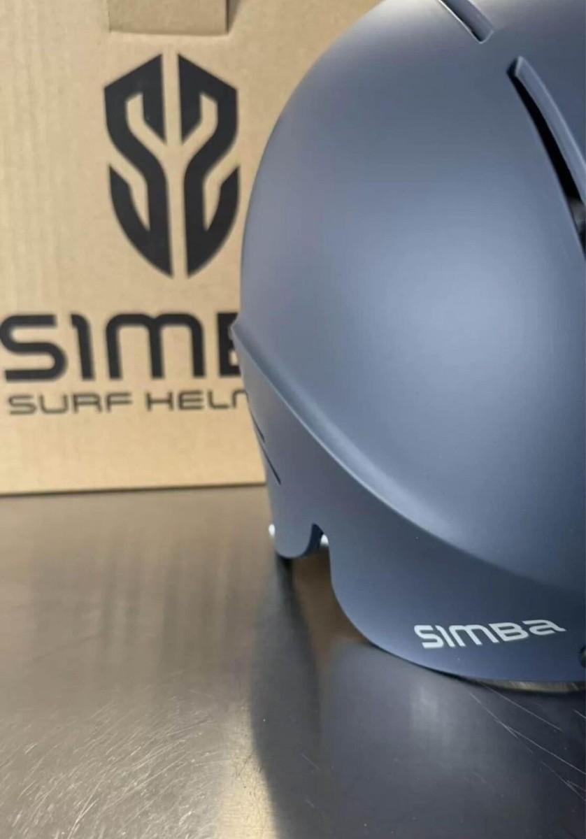 SIMBA マットブラック サーフィンヘルメット サイズS Simba - Sentinal Surf Helmet in Black and Pearl White