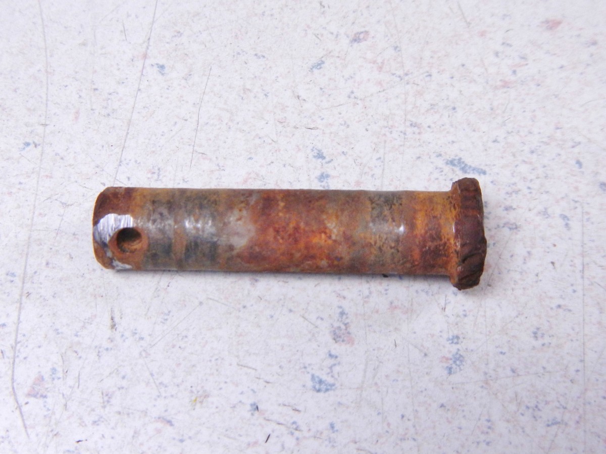 72 KAWASAKI G5 G-5 100 RIGHT/LEFT FOOTPEG FOOT PEG HINGE PIVOT PIN