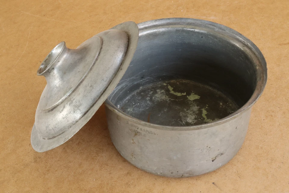 Vintage Bean Pot Antique Early Primitive Dish Bowl with Lid Signed Dated 1931 - Image 4 of 4