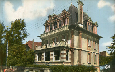 HOULGATE Villa SIMONE Family House Card