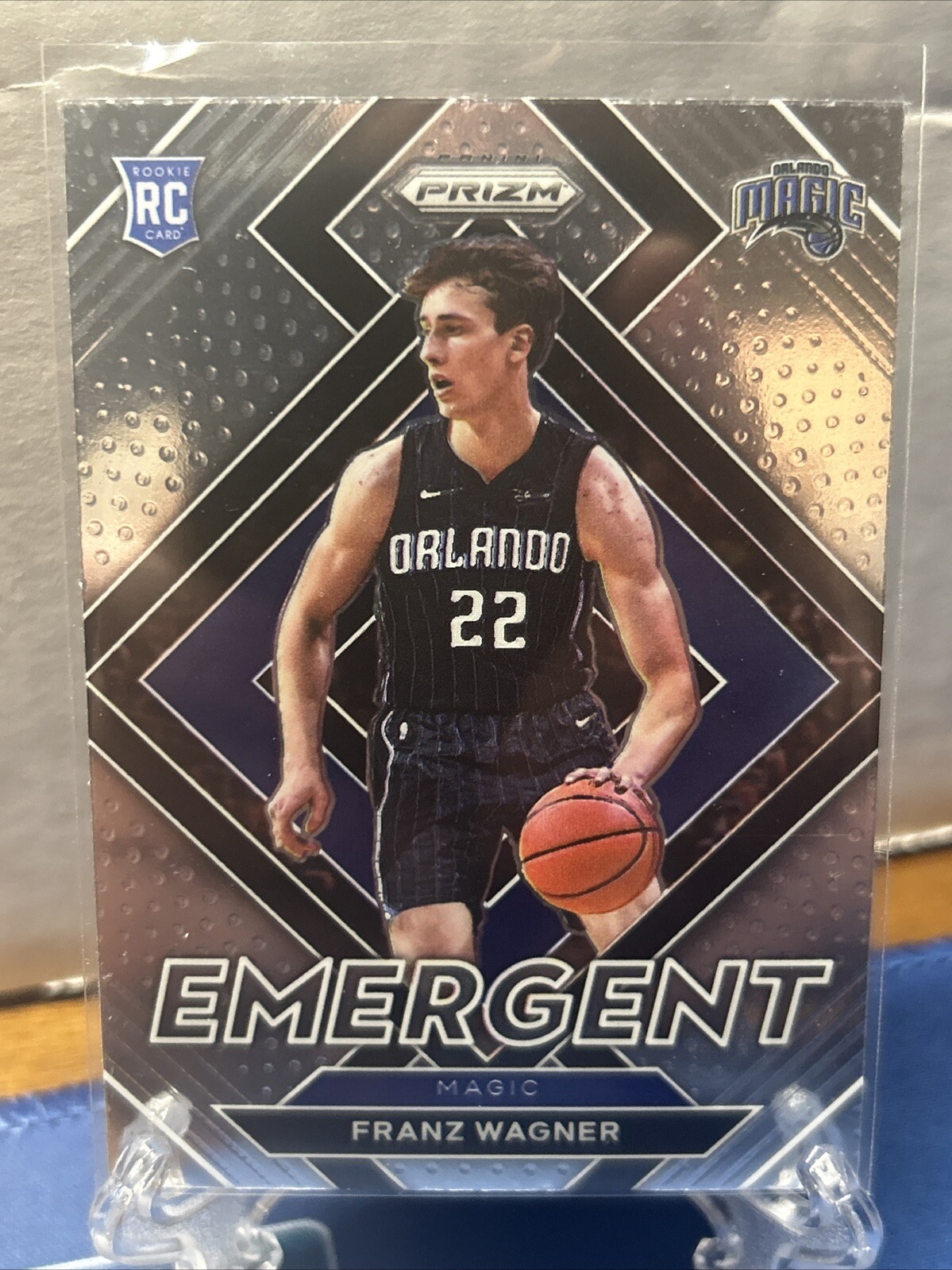 2021-22 Panini Prizm - Emergent #23 Franz Wagner (RC)