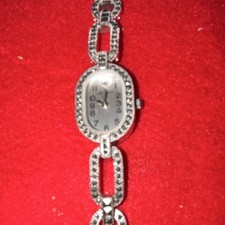 Women's Analog Wristwatch Silver Oval Metal Bracelet Arabic Numerals Dress