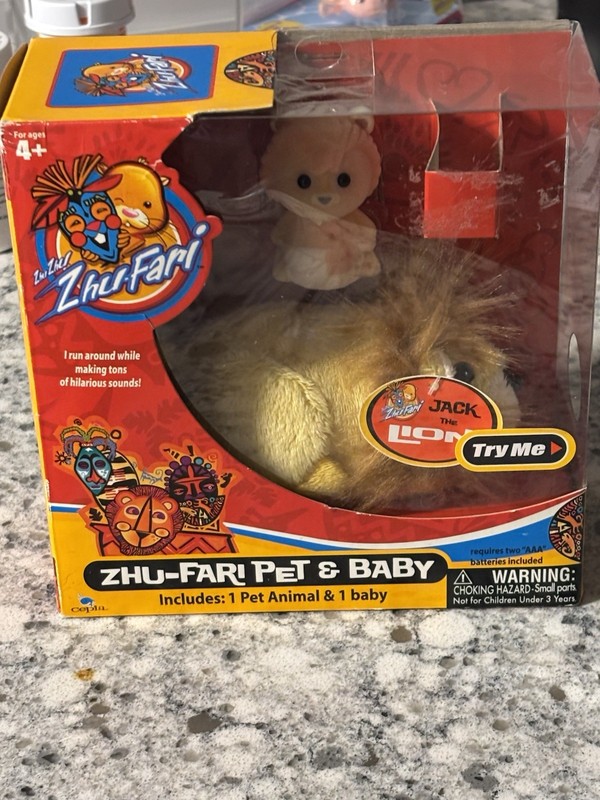 ZhuZhu Pets Zhu-Fari Pet & Baby, Zulu the Giraffe, Zhu Zhu Pets- Great Condition