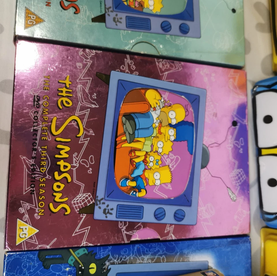 The Simpsons Collectors Edition DVD Seasons 1-10  Box Sets Big Head Covers  - Image 4 of 4