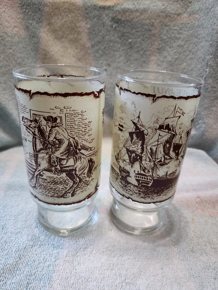 Lote de 2 vasos Coca Cola Heritage Collectors Series. Foto 2 de 4