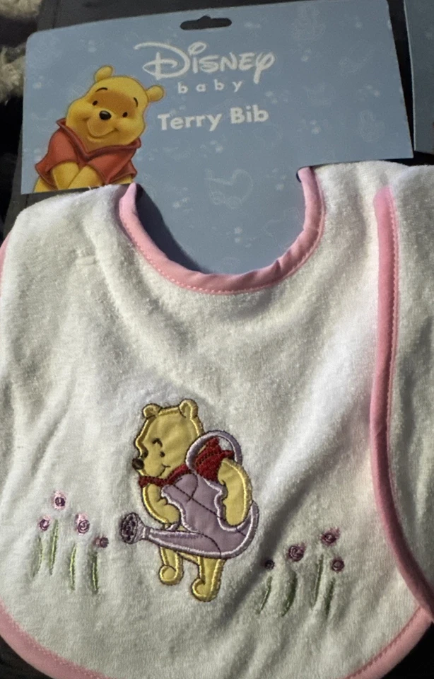 2 baberos de rizo rosa Winnie the Pooh & Flowers bebé niña NUEVO Foto 3 de 4