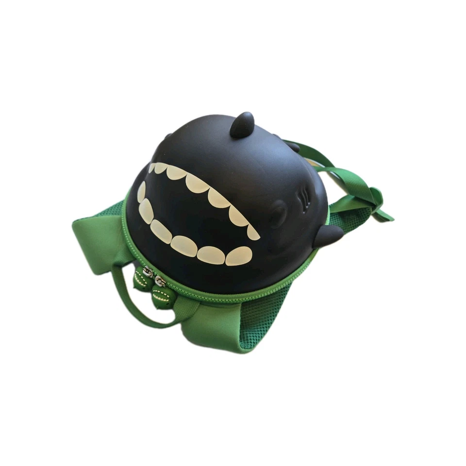 Mochila Chikoku Niños Niños Tiburón Negra Verde Carcasa Dura 12" Usada Foto 4 de 4