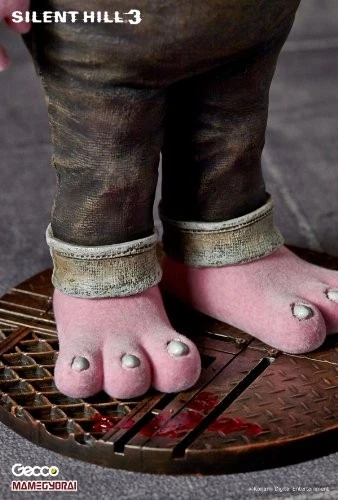 Silent Hill 3 Lobby the Rabbit 1/6 Scale PVC Statue Figure Gecco Horror - Image 2 of 4