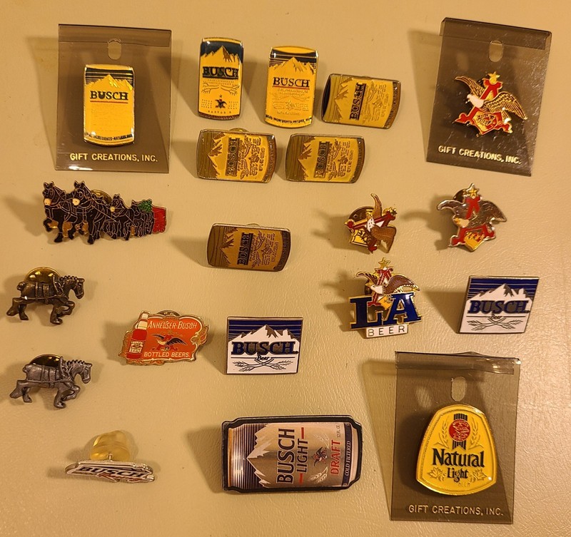 LOT OF 20 VARIOUS VINTAGE ANHEUSER BUSCH LAPEL HAT PINS 