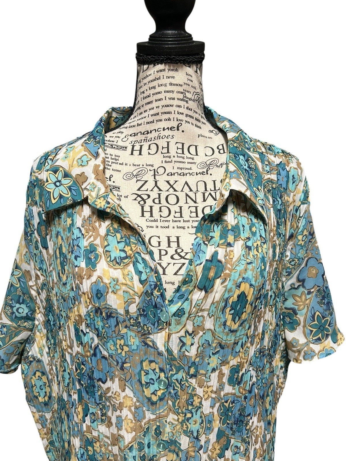 Only Necessities Button Down Flutter Sleeves/Hem … - image 2