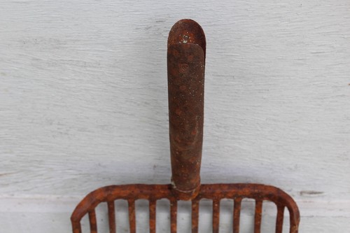 Antique Hay Fork Pitch Fork Primitive Country Barn Farmhouse Decor Farm Tool - Picture 12 of 13