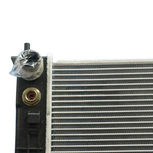 Radiator for Holden VZ Commodore V6 2004 2005 2006 04 05 06 - Picture 2 of 7