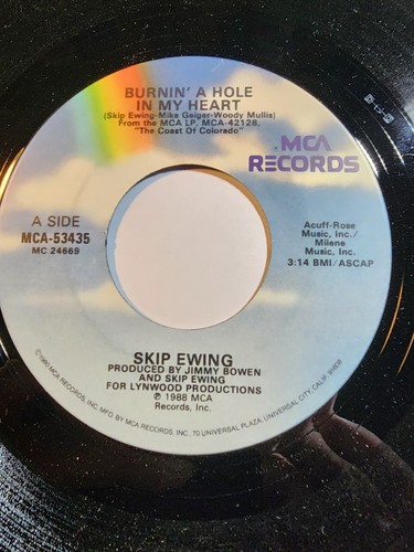 Skip Ewing- burnin a hole in my heart/autumn’s not that cold MCA VG+ F202 - Picture 2 of 2